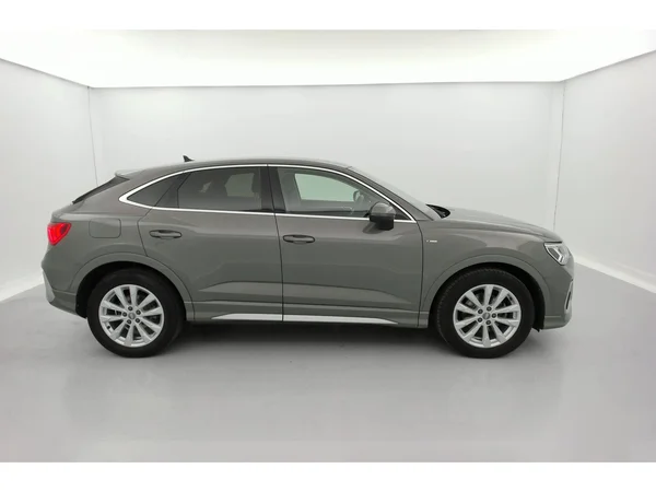 AUDI Q3 Sportback (2020) — foto 6 van 36