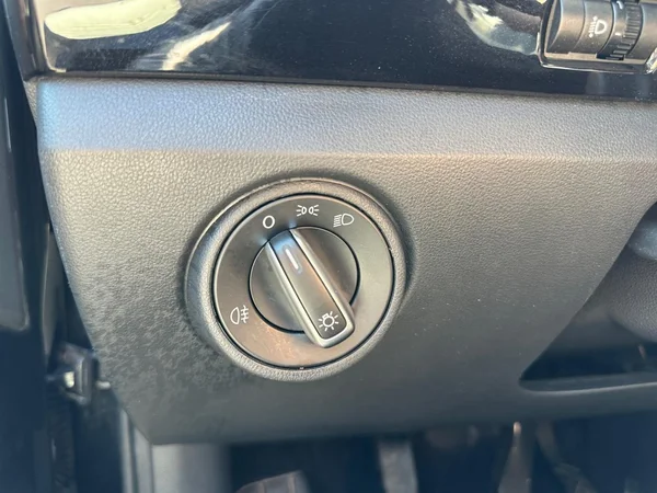 VOLKSWAGEN Up! (2015) — foto 5 van 18