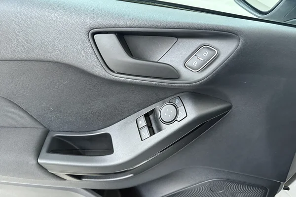 Ford Fiesta (2023) — foto 8 van 16