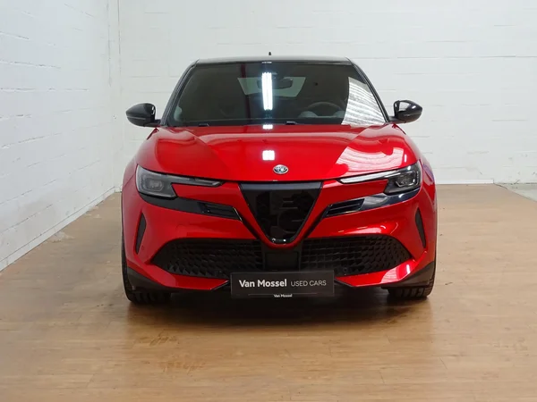 Alfa Romeo Junior (2025) — foto 30 van 31