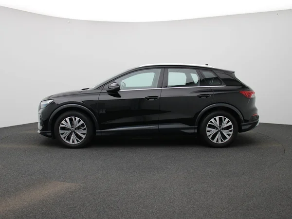 Audi Q4 e-tron (2023) — foto 39 van 43