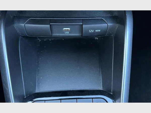 Kia Stonic (2024) — foto 15 van 31