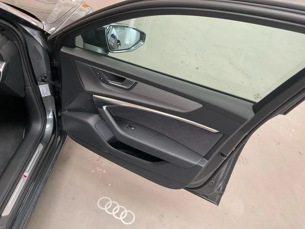 AUDI A6 Avant PHEV (2025) — foto 9 van 23