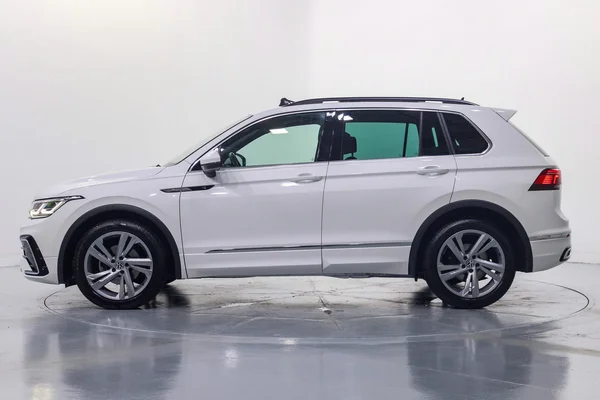 Volkswagen Tiguan (2022) — foto 12 van 47