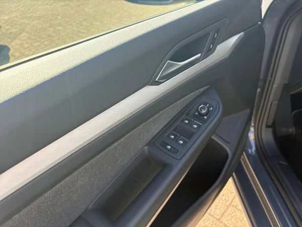 VOLKSWAGEN Golf VIII (2024) — foto 9 van 24