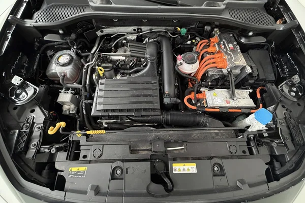 CUPRA Formentor E-Hybrid (PHEV) (2021) — foto 8 van 38