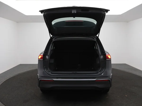 VOLKSWAGEN Tiguan (2025) — foto 7 van 27