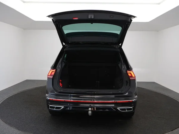 Volkswagen Tiguan (2022) — foto 8 van 27