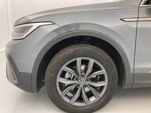 VOLKSWAGEN Tiguan Allspace (2023) — foto 19 van 36