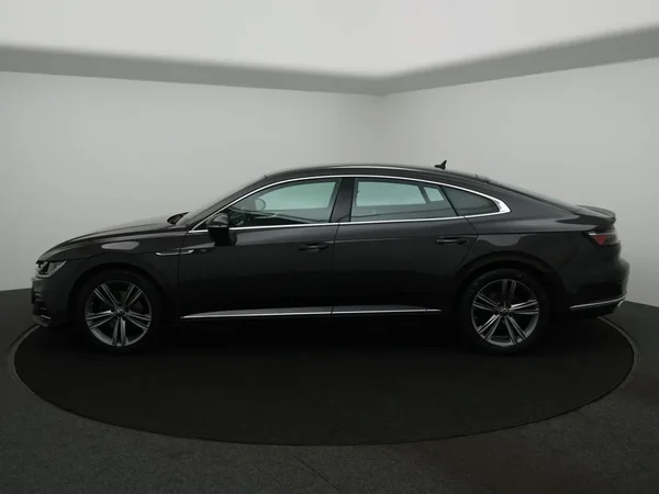 Volkswagen Arteon (2022) — foto 2 van 30