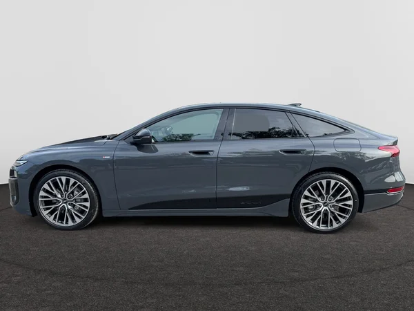 AUDI A6 Sportback e-tron (2025) — foto 12 van 24