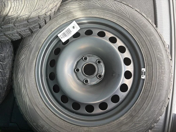 VOLKSWAGEN Tiguan (2021) — foto 10 van 24