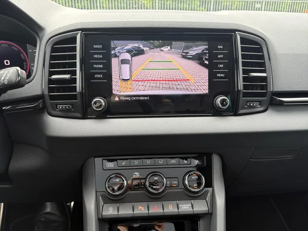 SKODA Karoq (2026) — foto 5 van 24