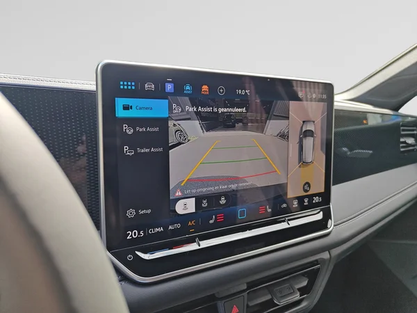 VOLKSWAGEN Tiguan (2026) — foto 16 van 19