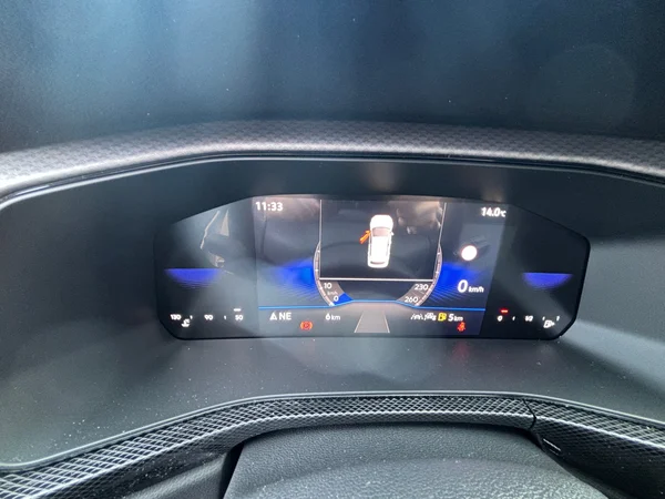VOLKSWAGEN T-Cross (2024) — foto 3 van 18