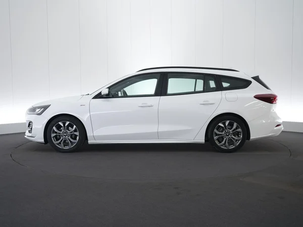 Ford Focus (2024) — foto 18 van 23