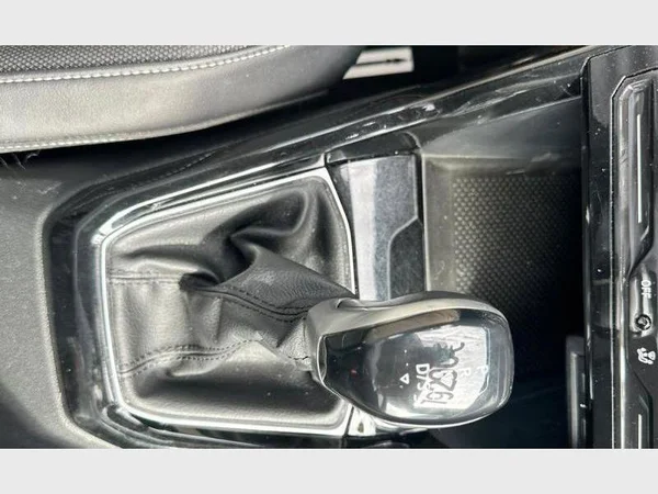 Volkswagen T-Cross (2023) — foto 18 van 26
