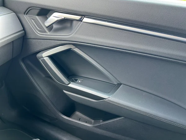 AUDI Q3 PHEV (2022) — foto 9 van 24