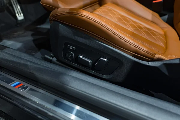 BMW 4 Reeks (2024) — foto 18 van 40