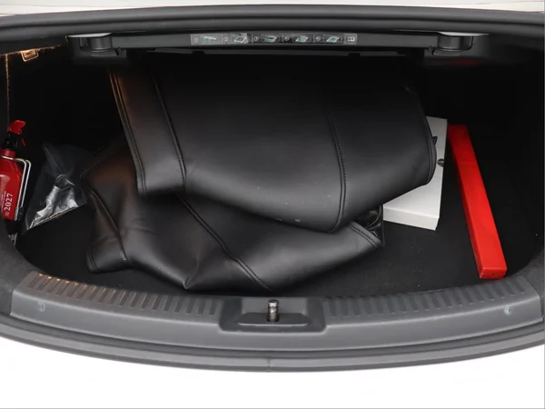 VOLKSWAGEN Beetle Cabriolet (2014) — foto 5 van 17