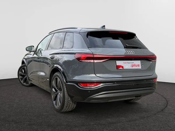 AUDI Q6 e-tron (2025) — foto 12 van 24