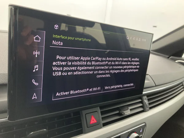 AUDI A4 Avant (2023) — foto 24 van 36