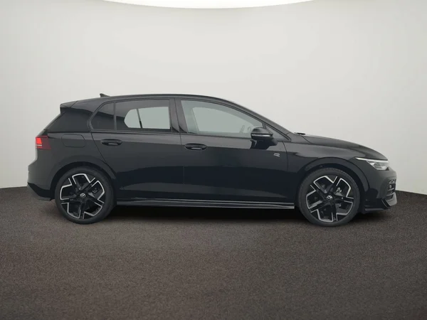 VOLKSWAGEN Golf VIII (2026) — foto 8 van 10