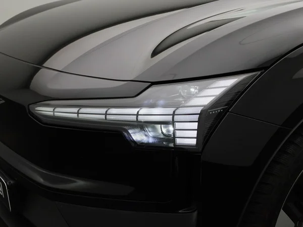 Volvo EX30 (2024) — foto 11 van 41