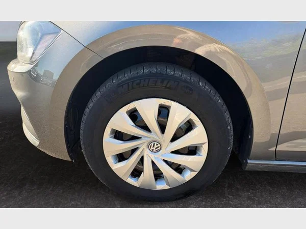 Volkswagen Polo (2018) — foto 22 van 29