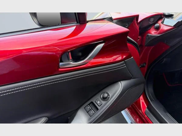 Mazda MX-5 (2024) — foto 18 van 27