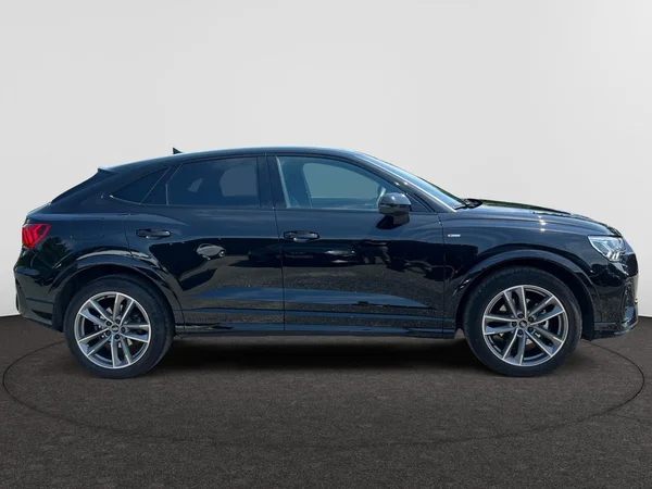 AUDI Q3 Sportback (2023) — foto 21 van 24