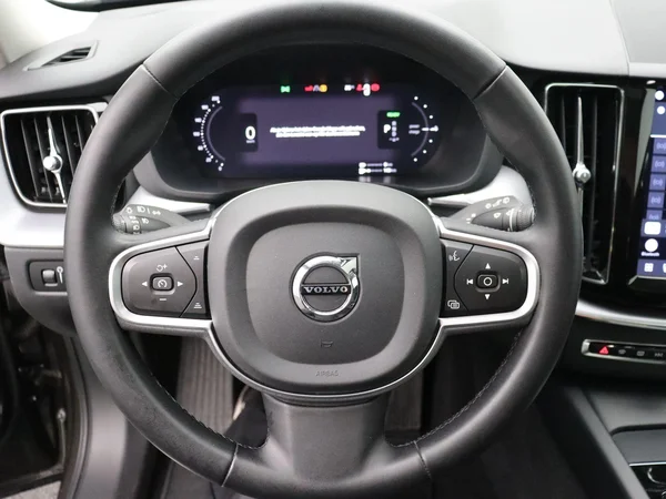 Volvo XC60 (2022) — foto 10 van 30