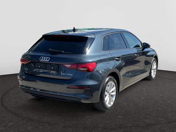 AUDI A3 Sportback (2024) — foto 12 van 21