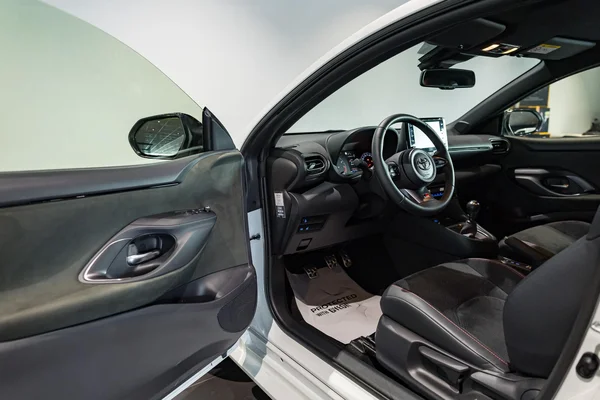 Toyota Yaris (2024) — foto 9 van 39