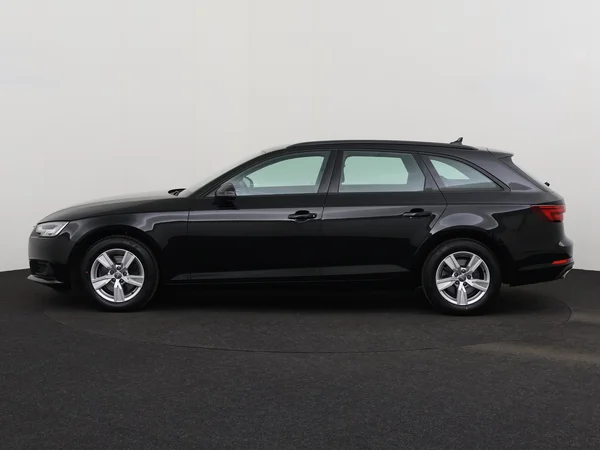 AUDI A4 (2019) — foto 12 van 29