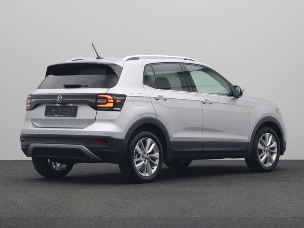VOLKSWAGEN T-Cross (2021) — foto 12 van 19