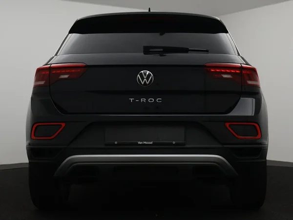 VOLKSWAGEN T-Roc (2024) — foto 6 van 28