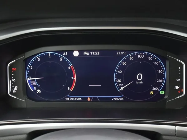 Volkswagen T-Roc (2024) — foto 4 van 28