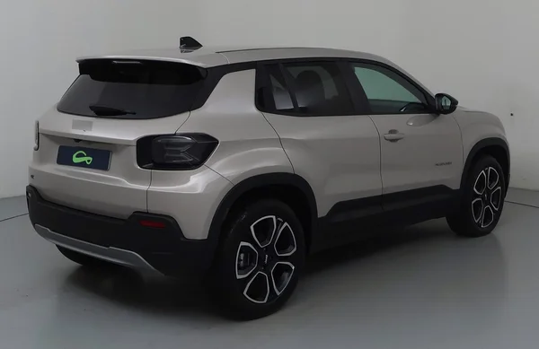 Jeep E-Avenger (2025) — foto 22 van 26