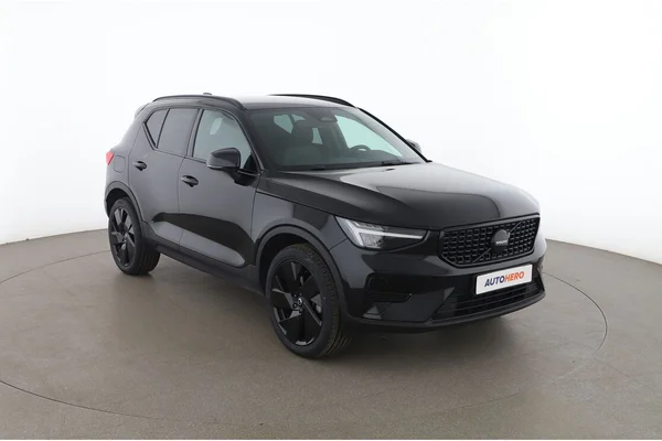 Volvo XC40 (2024) — foto 14 van 16