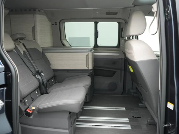 VOLKSWAGEN California T7 Dsl (2026) — foto 9 van 21