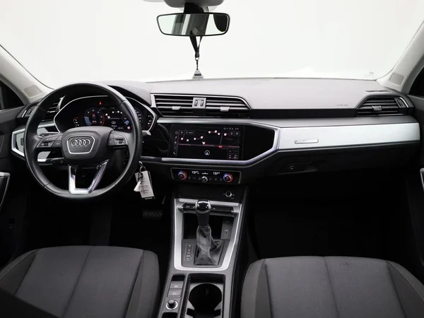 Audi Q3 (2022) — foto 29 van 40