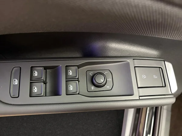 VOLKSWAGEN T-Roc (2025) — foto 7 van 15
