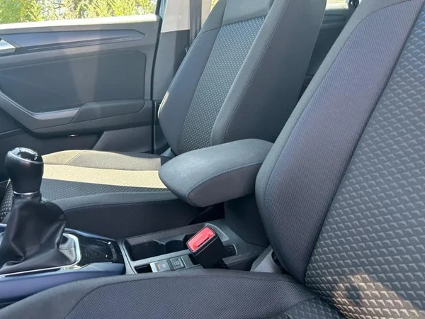 VOLKSWAGEN T-Roc (2021) — foto 16 van 31
