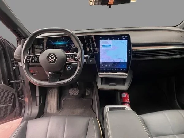 Renault Megane E-Tech (2022) — foto 3 van 14