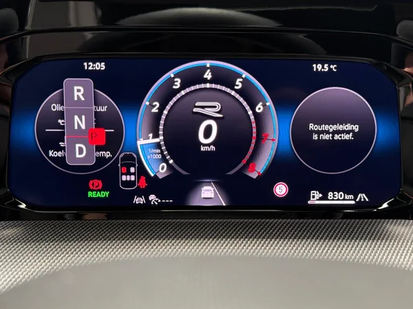 VOLKSWAGEN Golf VIII (2026) — foto 10 van 21