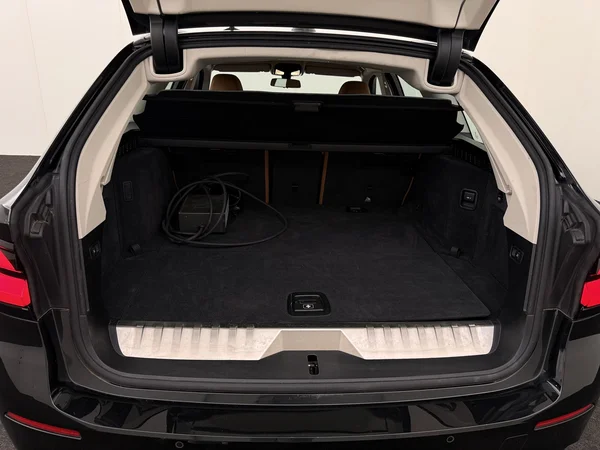 BMW 520 (2022) — foto 8 van 35