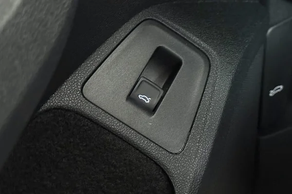 Volkswagen Tiguan (2022) — foto 2 van 37