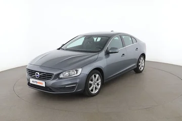 Volvo S60 7be0990b-3ff7-4122-aa99-a95611ec1ec1