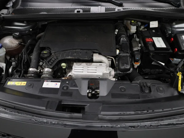 Peugeot 2008 (2023) — foto 24 van 40